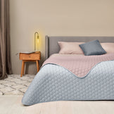 Покривало на ліжко Silhouette 220x240 IDEIA двостороннє, міцне стьобання тканини, антиалергенне волоконо