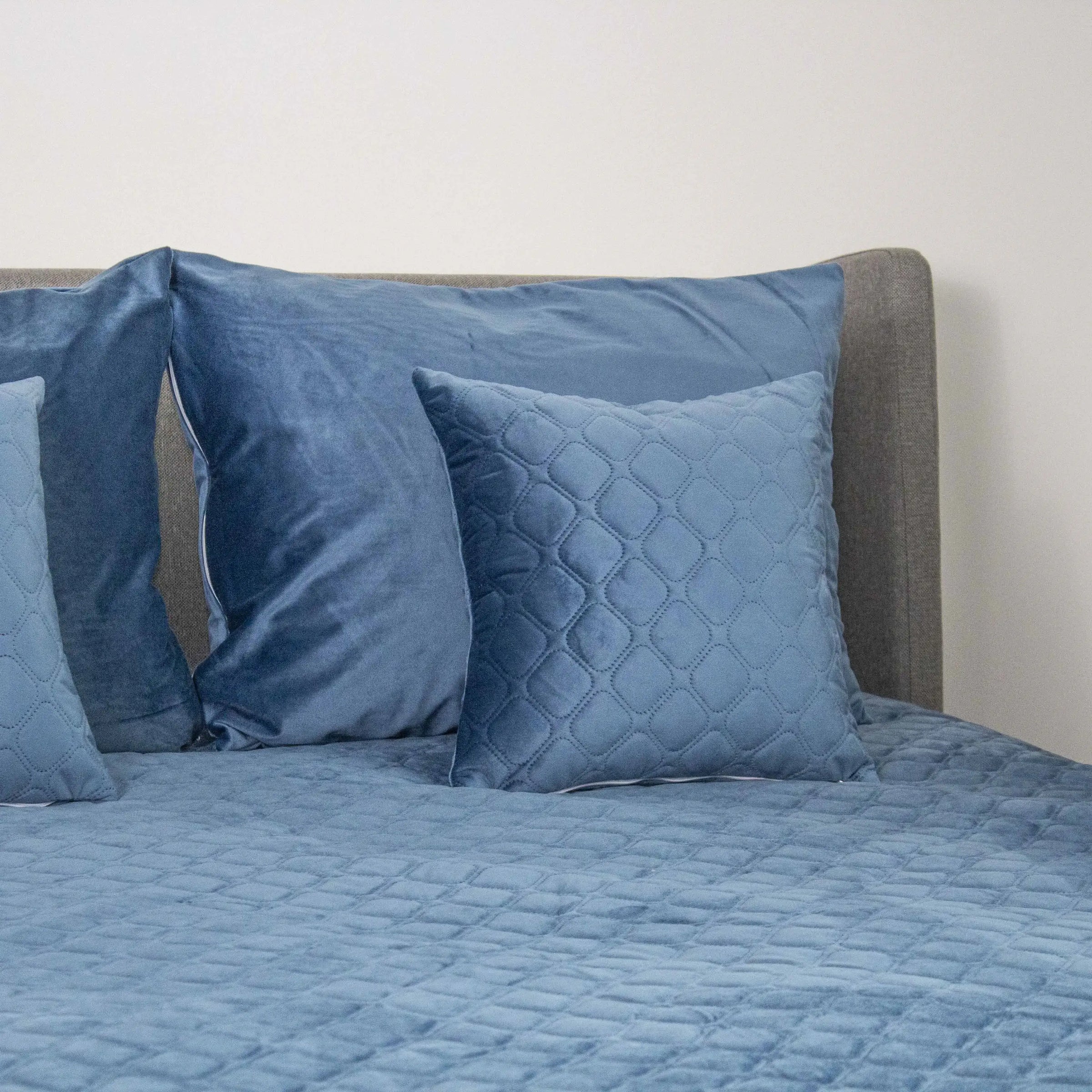 Покривало VELOUR Azure blue ромб круглий