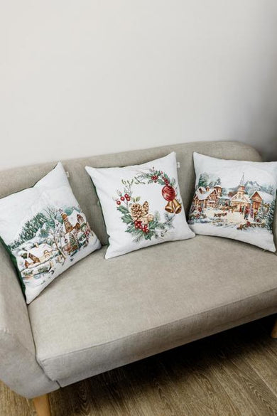 Подушка декоративна з велюром Зимове місто Вінок ПРОВАНС, 45х45см 031415