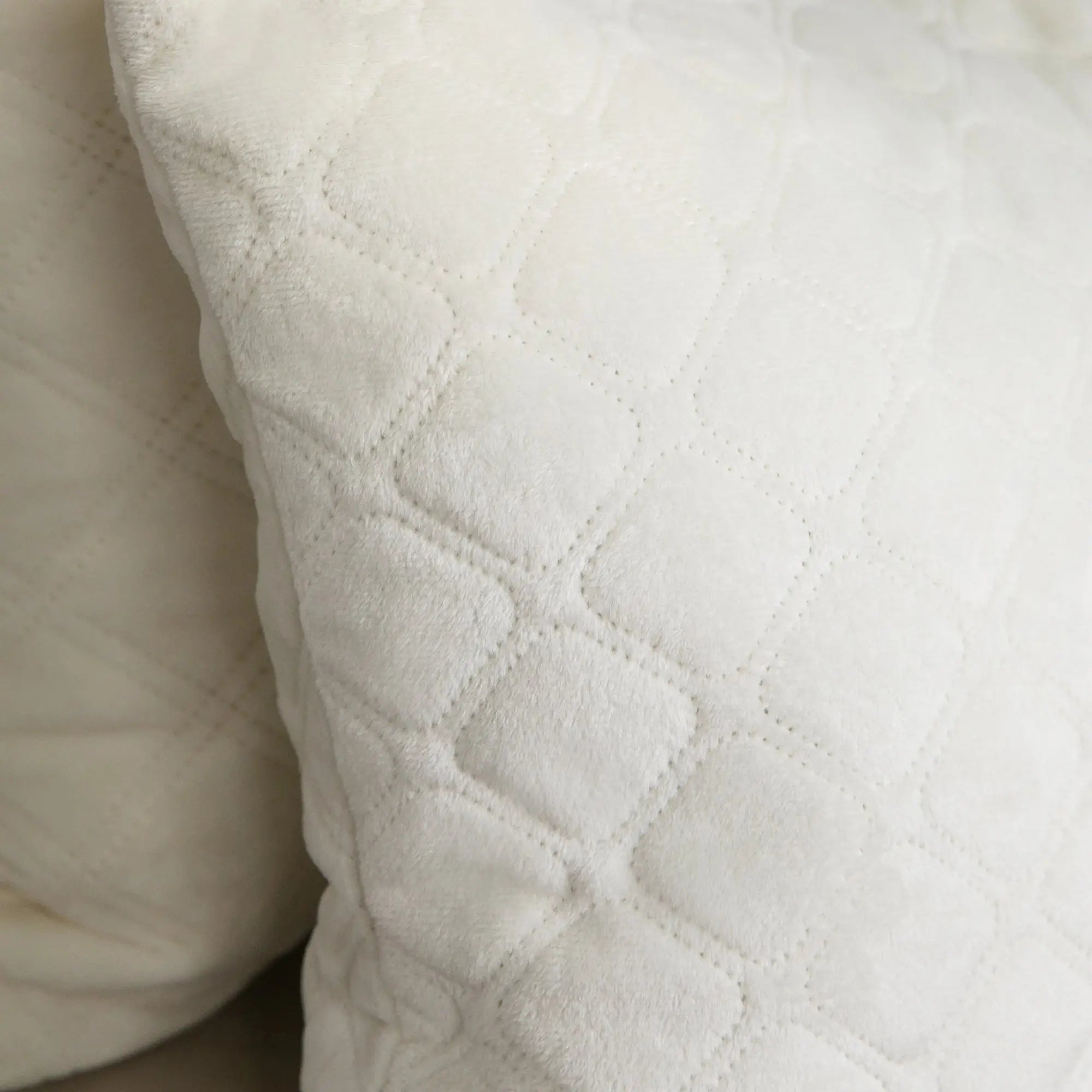 Подушка декоративна "VELOUR" 50*70 см молочний