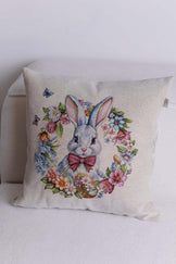 Великодня гобеленова подушка Суцвіття зайченя у віночку ПРОВАНС, 45х45см 044296