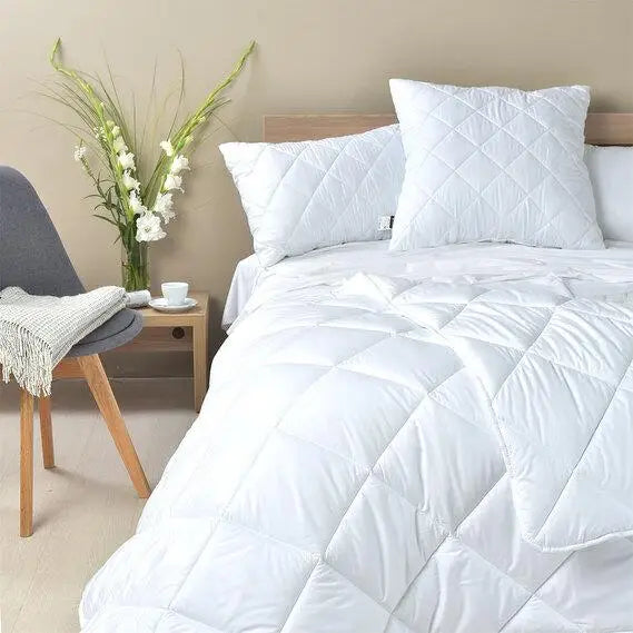 Ковдра літня полуторна 140х210 Comfort IDEIA для літа, легка, гіпоалергенна