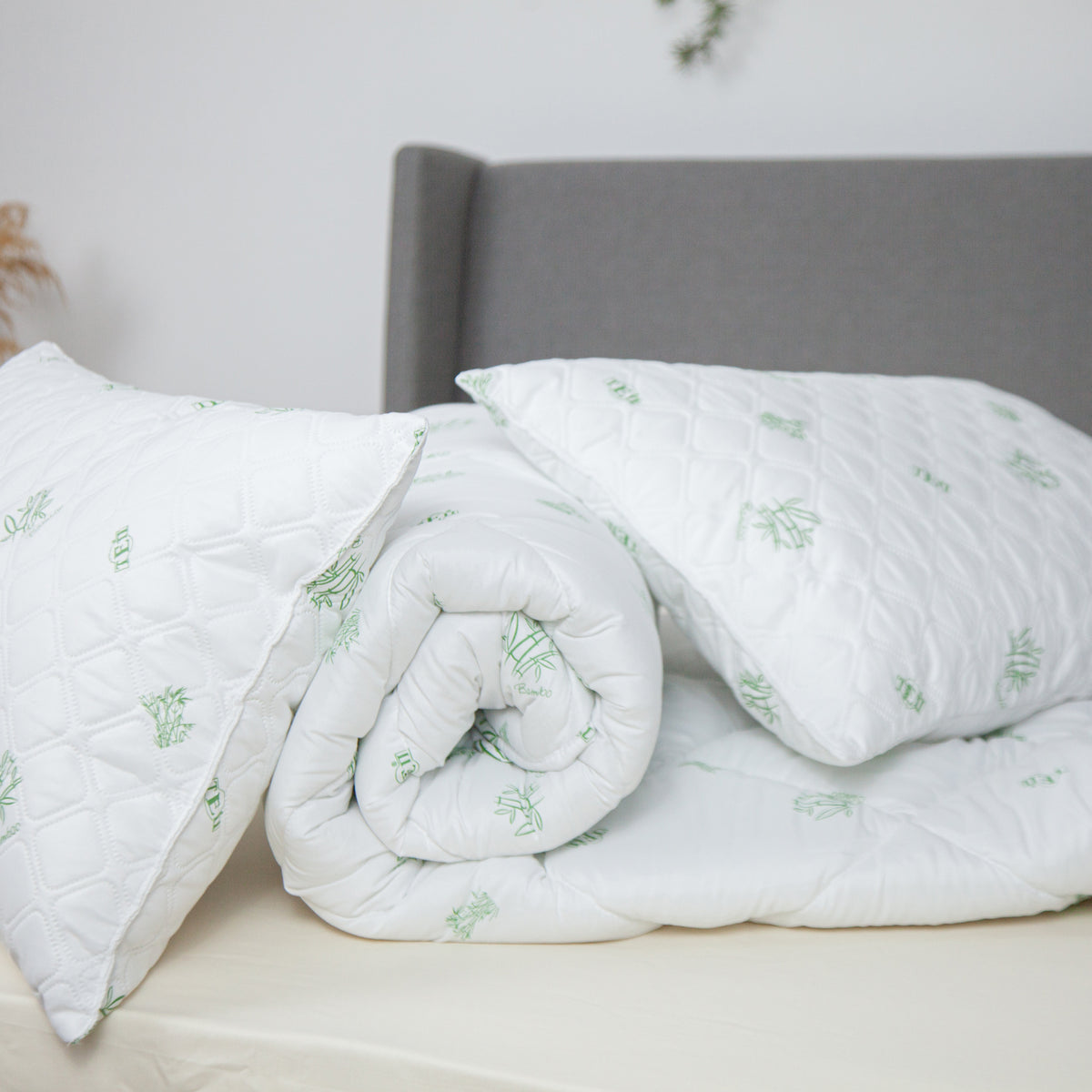 Комплект "DREAM COLLECTION" BAMBOO (ковдра 180*210 см 1шт, подушка 50*70 см 2шт) 