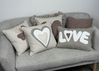 Подушка декоративна Love ПРОВАНС, 35х50см 033344