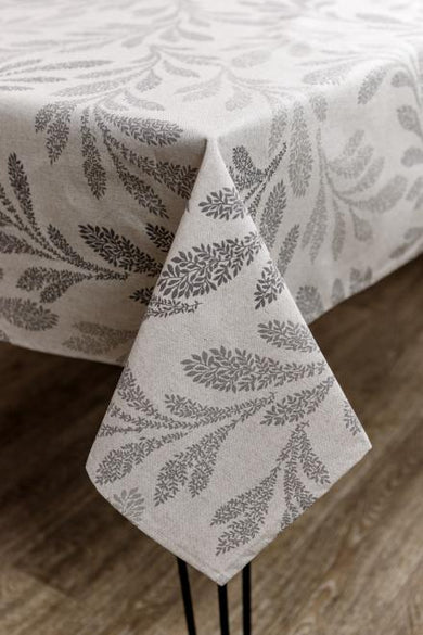Скатертина водовідштовхувальна Сіре листя ПРОВАНС, 120х136см 033541