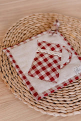 Кухонна прихватка Глечик червона клітинка ПРОВАНС, 20х20см 039355