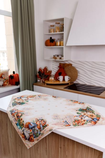 Гобеленова скатертина на стіл Гарбузові гноми ПРОВАНС, 135х220см 036243