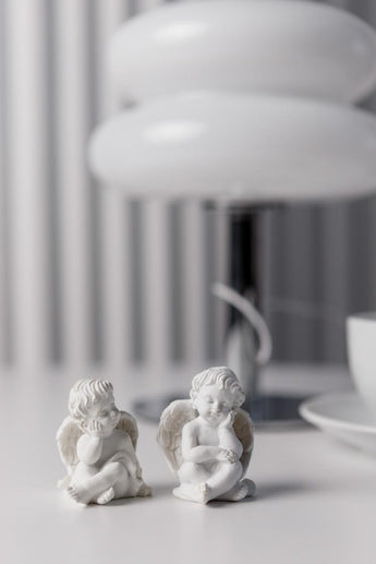 Статуетка декоративна Ангел з правою рукою до обличча ПРОВАНС, 6 039352