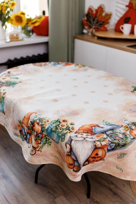 Овальна скатертина на стіл Гарбузові гноми ПРОВАНС, 135х180см 036337