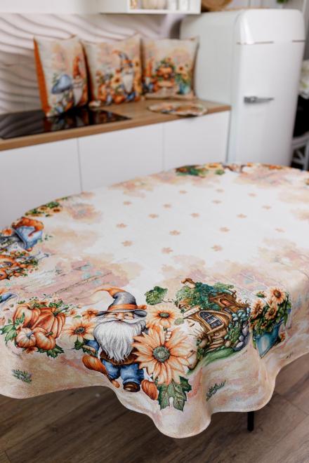 Овальна скатертина на стіл Гарбузові гноми ПРОВАНС, 135х180см 036337