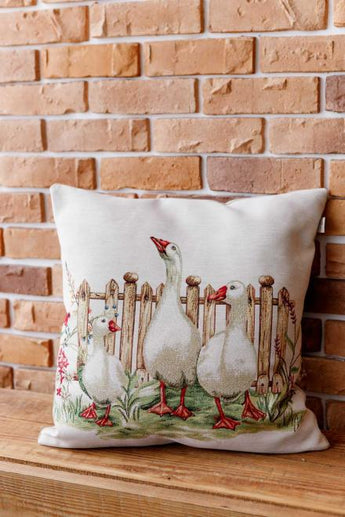 Гобеленова подушка декоративна Троє гусей ПРОВАНС, 45х45см 034201