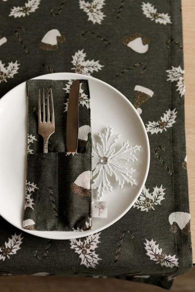 Новорічний чохол для столових приборів Шапочки на зеленому ПРОВАНС, 24х10см 037924