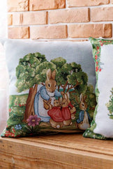 Гобеленова декоративна подушка Галявина Зайчиха ПРОВАНС, 45х45см 034246