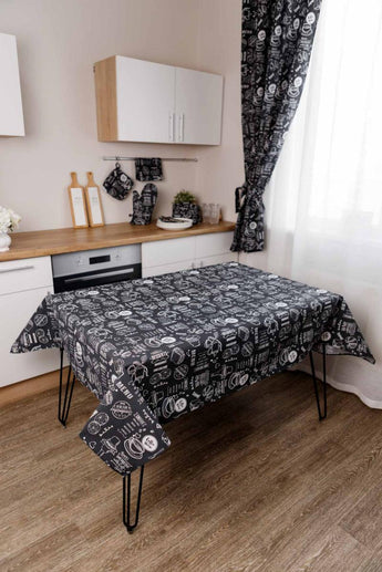 Скатертина на стіл Breakfast black ПРОВАНС, 136х180см 039623