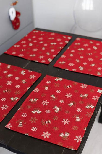 Серветка новорічна Дзвіночки на червоному ПРОВАНС, 35х45см 036840