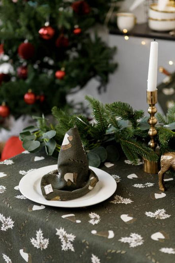 Серветка новорічна Шапочки на зеленому ПРОВАНС, 35х45см 036838