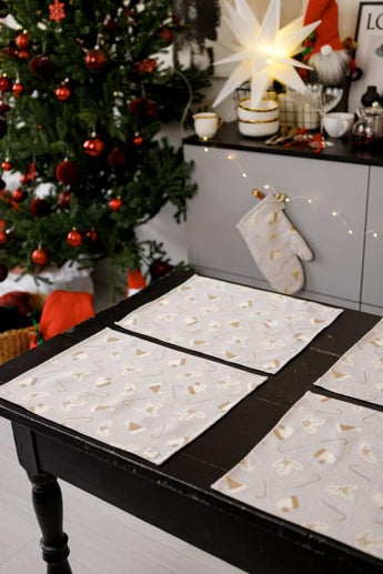 Новорічна рукавиця Шапочки на бежевому ПРОВАНС, 32х18см 036842