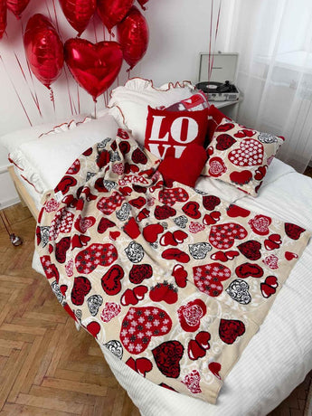 В'язана декоративна подушка Серця LOVE ПРОВАНС, 45х45см 039341