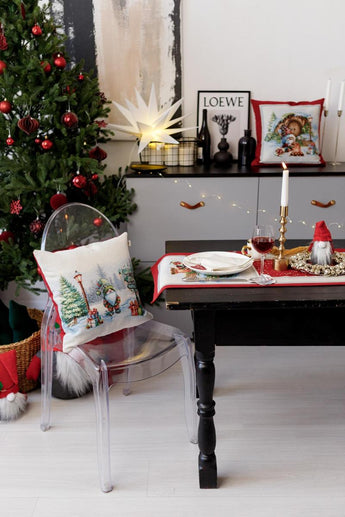 Подушка декоративна новорічна Гном на перехресті ПРОВАНС, 45х45см 037183