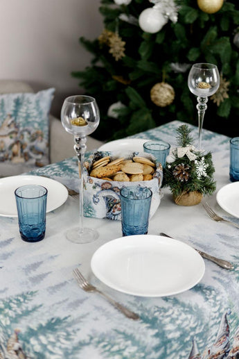 Новорічна гобеленова скатертина Казкові гноми ПРОВАНС, 135х220см 038449