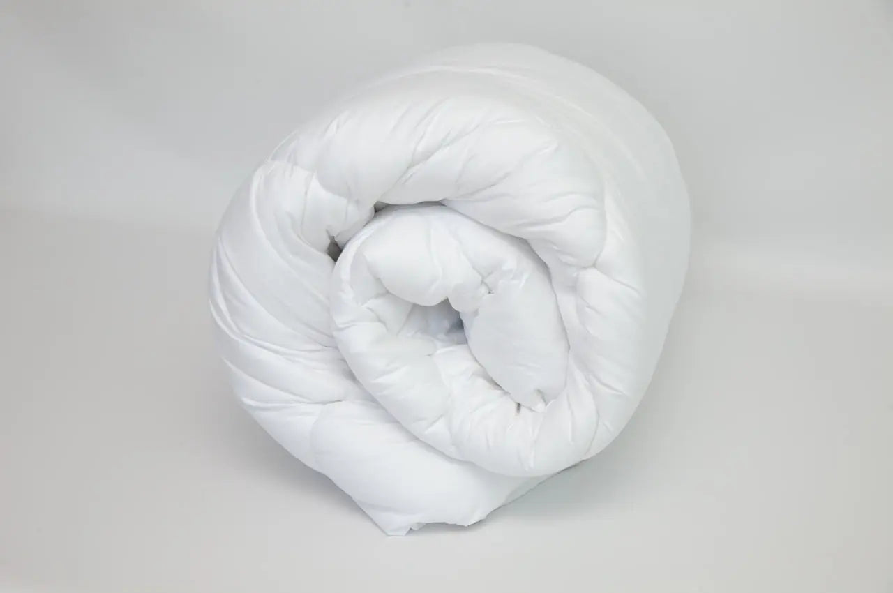 Ковдра "WHITE HOME COMFORT" 200*220 см (350г/м2) туб-пакет 